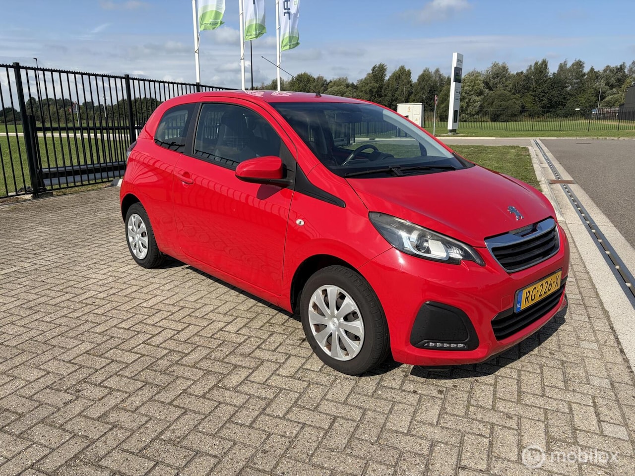 Peugeot 108 - 1.0 e-VTi Active TOP! 1.0 e-VTi Active TOP! - AutoWereld.nl