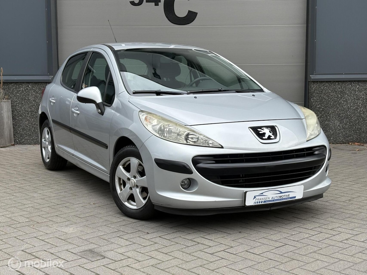 Peugeot 207 - 1.4-16V XS Airco/Trekhaak Leuke auto - AutoWereld.nl