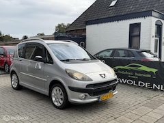 Peugeot 1007 - 1.6-16V Automaat schakelt soepel Nieuwe apk