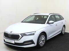 Skoda Octavia Combi - 1.4 TSI iV PHEV Business Edition | SoH 94% | Trekhaak | Cruise control | Stoel- en stuurwi