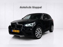 BMW X1 - sDrive20i Advantage*LED+*Navigatie*Sportstoelen*PDC