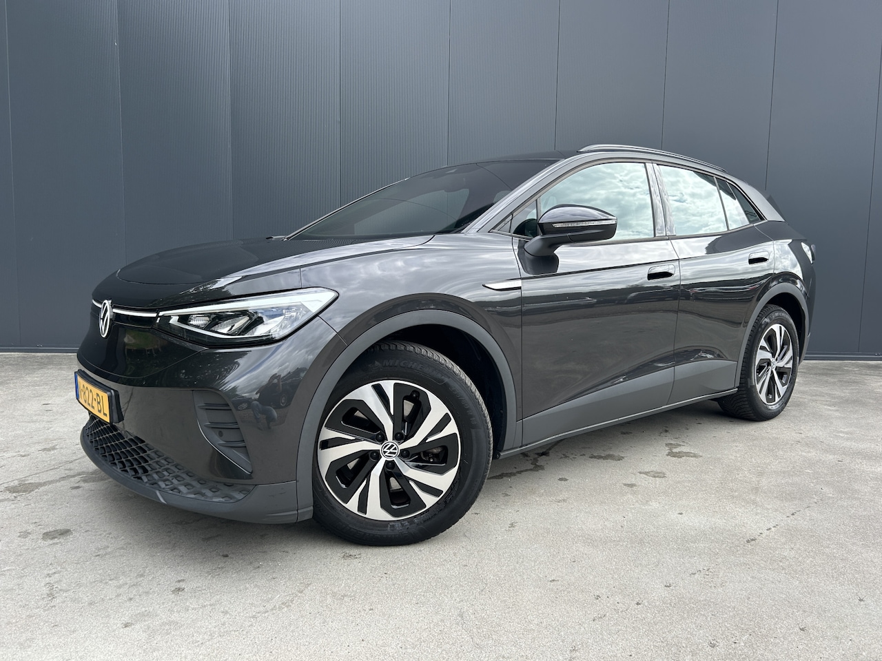 Volkswagen ID.4 - Pure 52 kWh 1e EIGENAAR ADAPT CRUISE SFEER VERLICHTING LED NAVI ECC - AutoWereld.nl