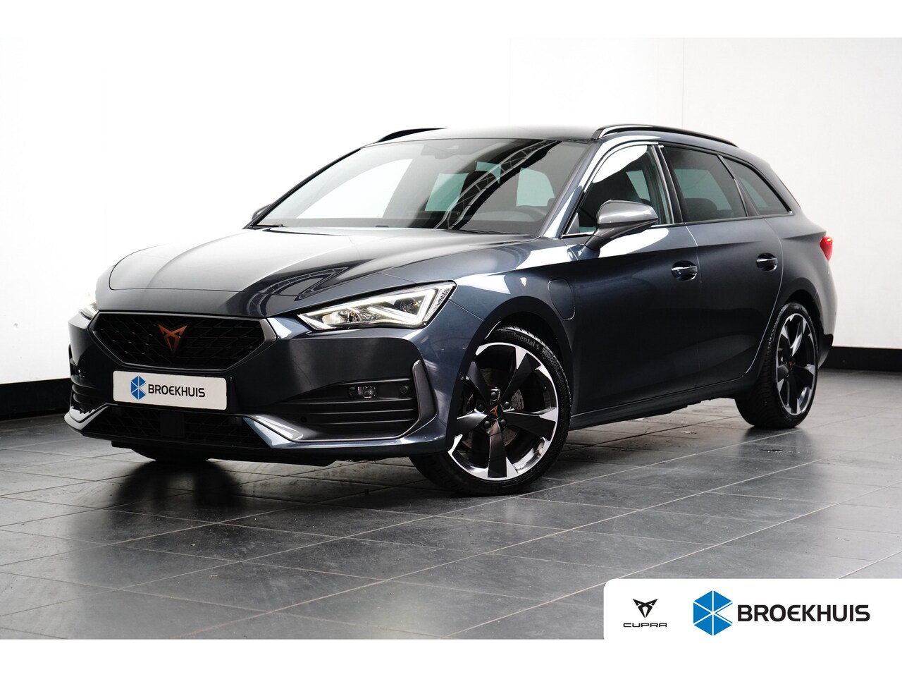 CUPRA Leon Sportstourer - e-Hybrid | ADAPTIVE CRUISE | 19'' LMV | STOELVERWARMING | CAMERA | CAPLAY | FULL LED | PAR - AutoWereld.nl