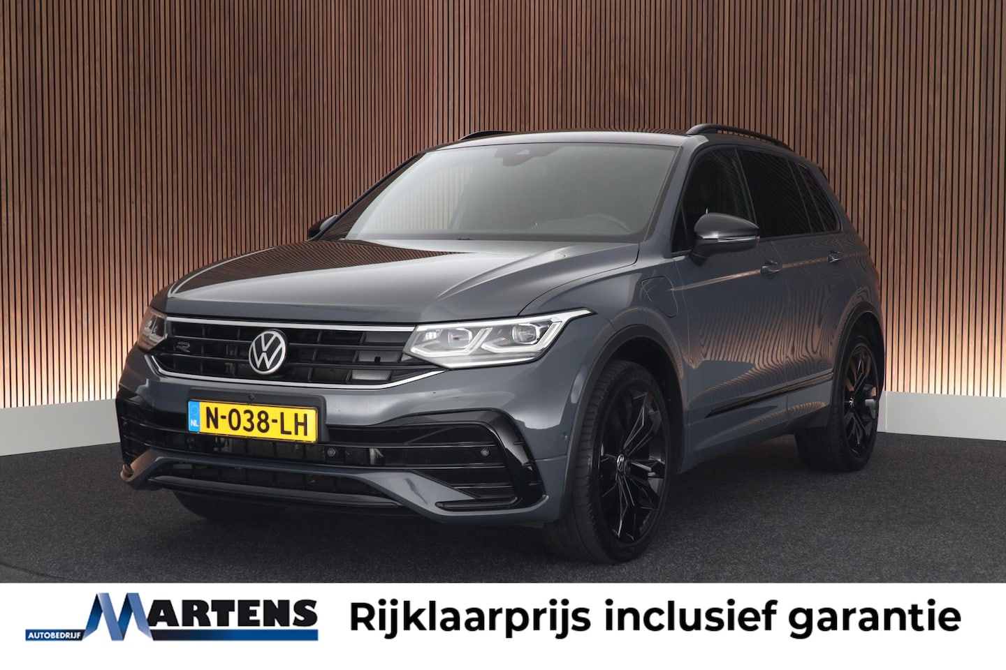 Volkswagen Tiguan - 1.4 TSI eHybrid 245pk R-Line Black Style HUD Trekhaak 360Camera Leder Stoelverwarming Virt - AutoWereld.nl