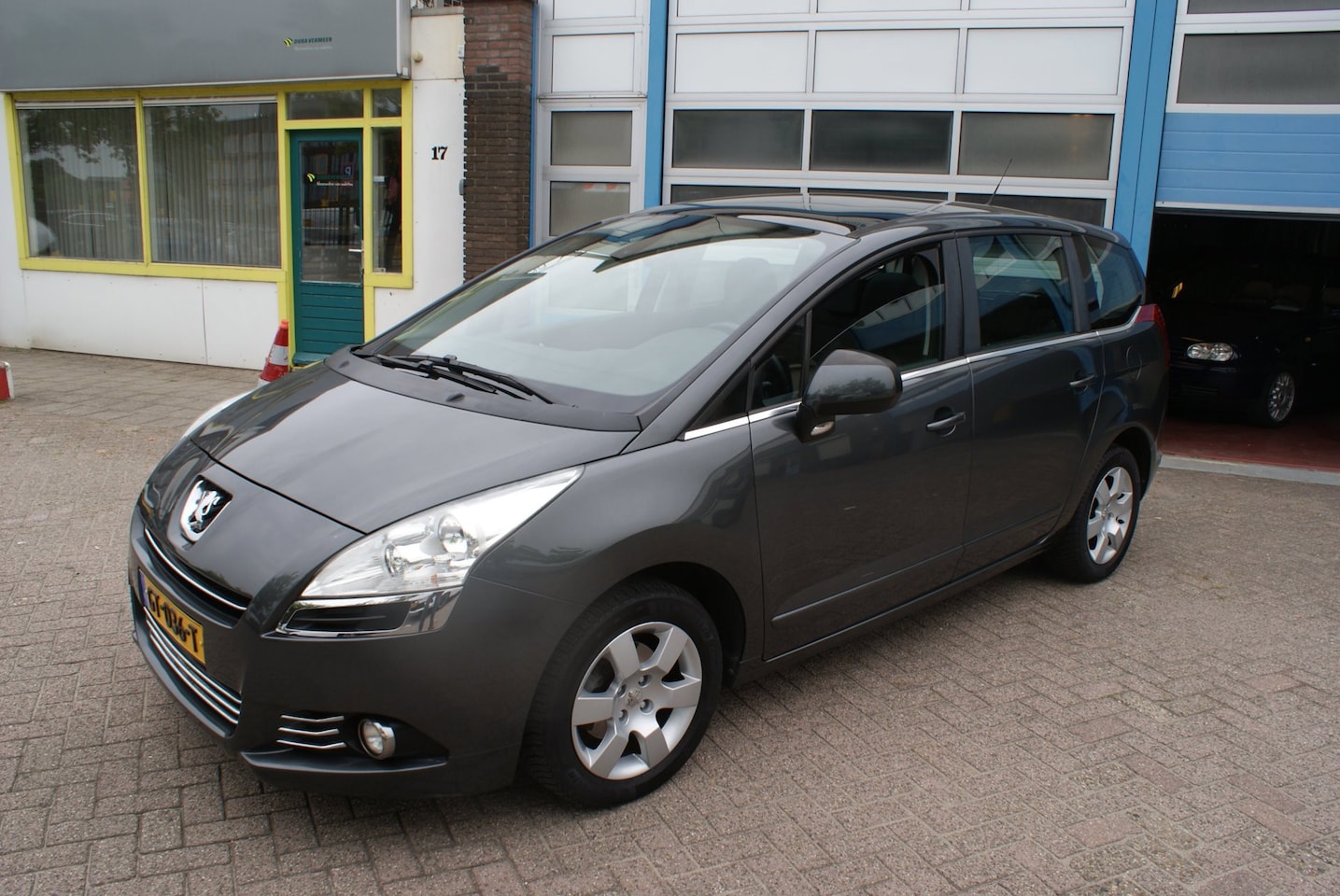 Peugeot 5008 - 1.6 VTi Style 7p. 1.6 VTi Style 7p. - AutoWereld.nl