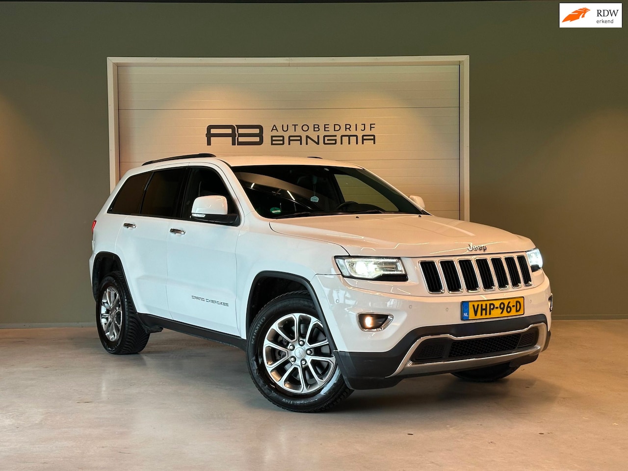 Jeep Grand Cherokee - 3.0 CRD V6 AUTOMAAT 4x4 LIMITED-uitv|TREKHAAK|NAVIGATIE|CRUISECONTROL|MEMORY SEATS|LEDER|i - AutoWereld.nl