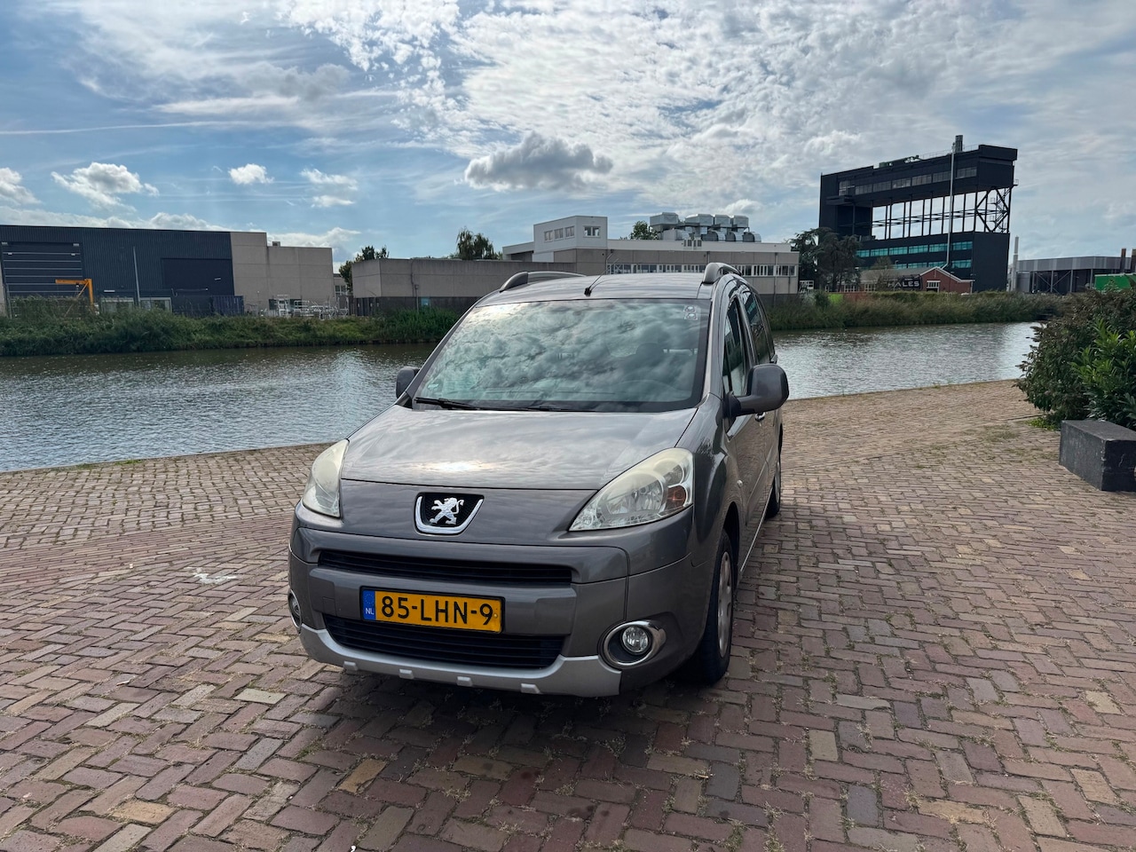 Peugeot Partner Tepee - 1.6 VTi XT Style 1.6 VTi XT Style - AutoWereld.nl