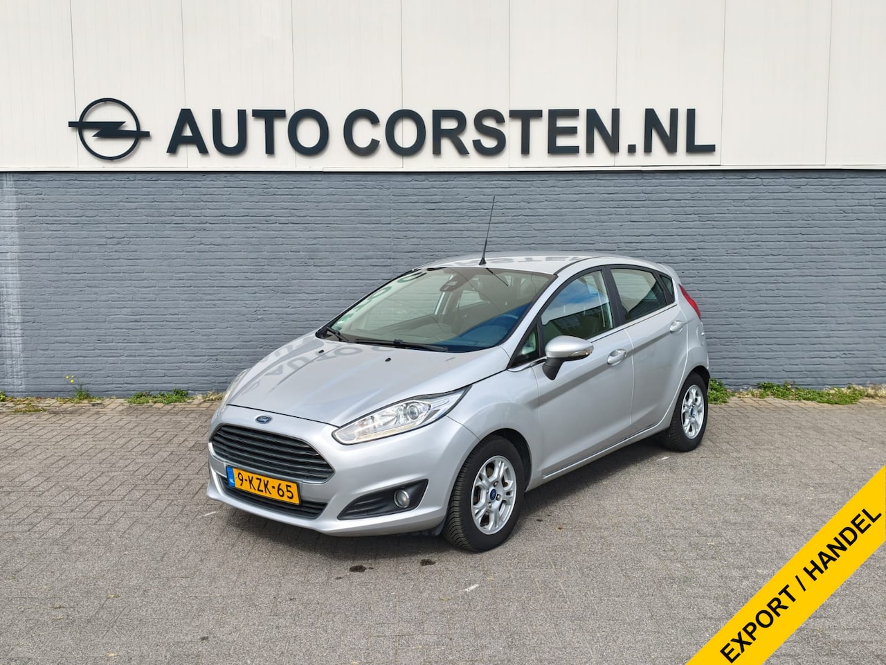 Ford Fiesta - 1.6TDCi 5Drs Navi Ecc Bluetooth Cruise Control Pdc Titanium Keyless Sony Audio Isofix Lmv - AutoWereld.nl
