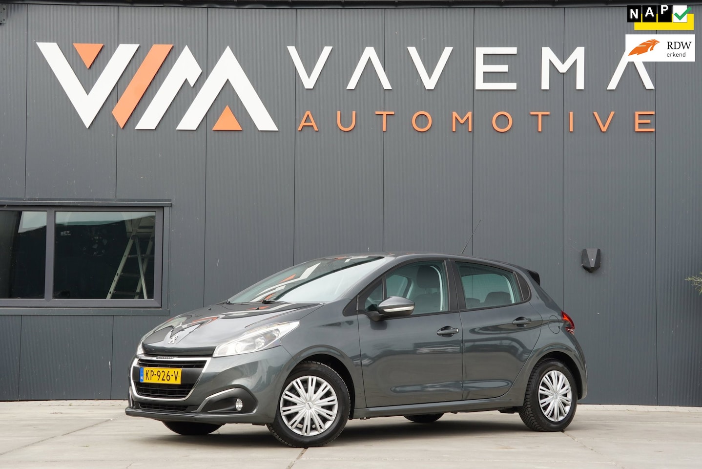 Peugeot 208 - 1.2 PureTech Blue Lion 2016 Airco Navigatie 5 Deurs Cruise control - AutoWereld.nl
