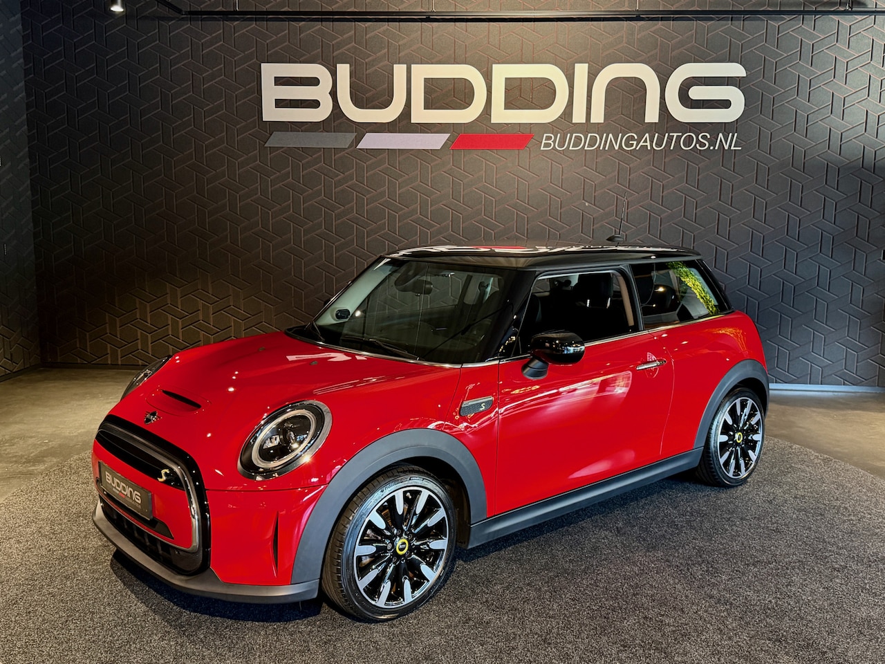 MINI Electric - Camden Plus Edition 33 kWh panoramadak|comfort pakket| - AutoWereld.nl
