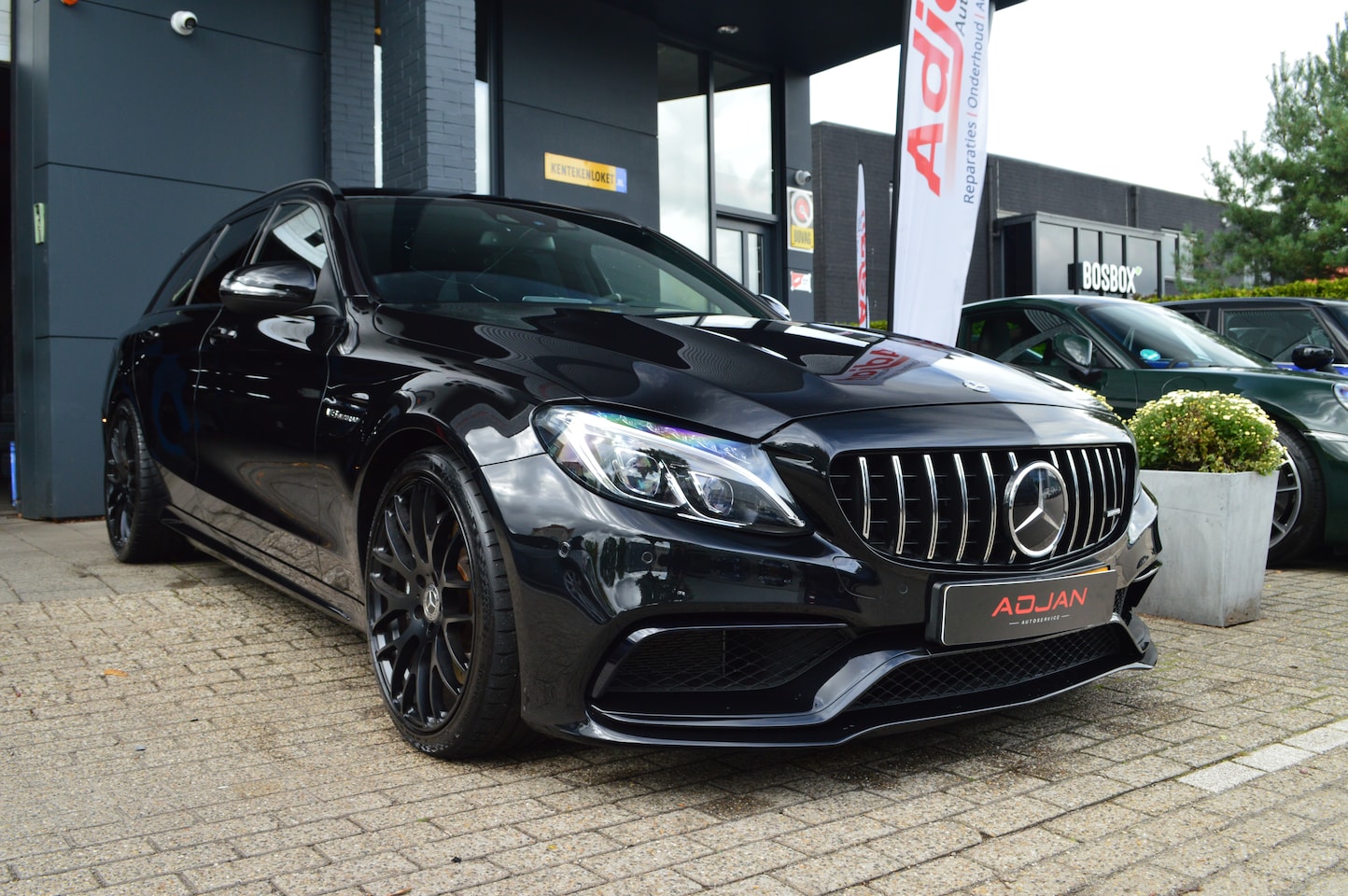Mercedes-Benz C-klasse Estate - 63 AMG Burmester | Pano | Stoelverwarming nette auto! - AutoWereld.nl