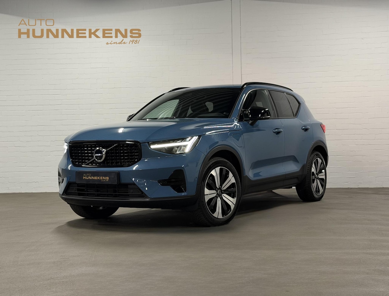 Volvo XC40 - 1.5 T5 Plug-in hybrid Plus Dark Trekhaak | Adapt. Cruise | Harman/Kardon | 360 graden came - AutoWereld.nl