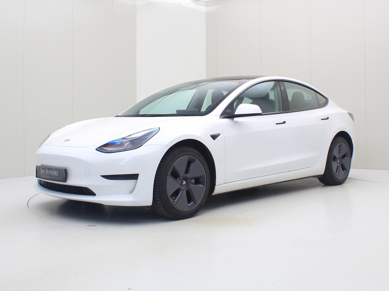 Tesla Model 3 - Standard RWD Plus 93% SoH UPGRADE [ RYZEN AMD+LFP-ACCU+WARMTEPOMP+AUTOPILOT ] - AutoWereld.nl