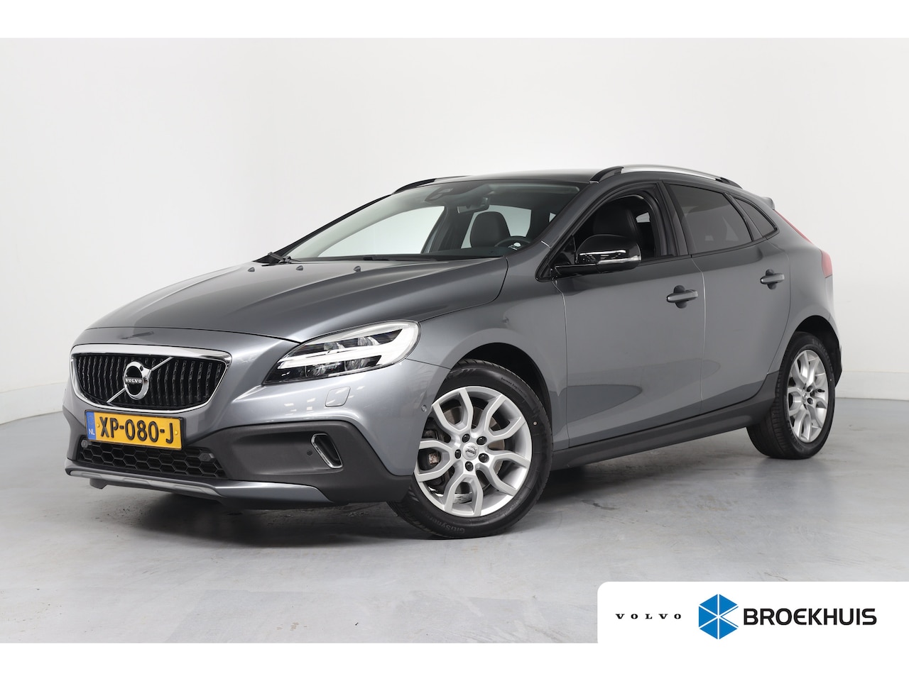 Volvo V40 Cross Country - 1.5 T3 Polar+ Luxury AUTOMAAT | TREKHAAK | HARMAB/KARDON | PANO DAK | MEMORY SEATS | STOEL - AutoWereld.nl