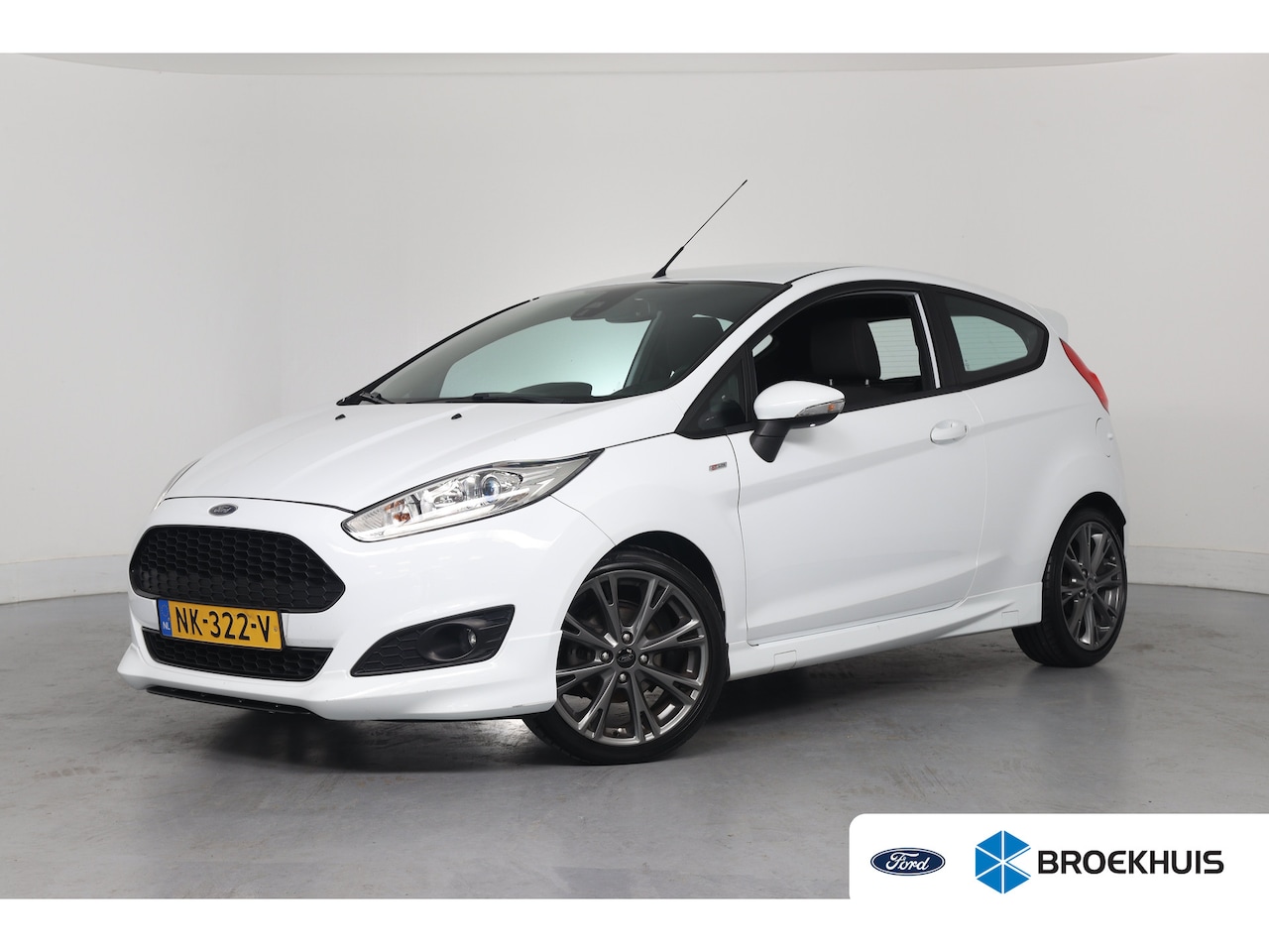 Ford Fiesta - 1.0 EcoBoost ST Line | Achterspoiler | Achteruitrijcamera | Airco (automatisch) - AutoWereld.nl