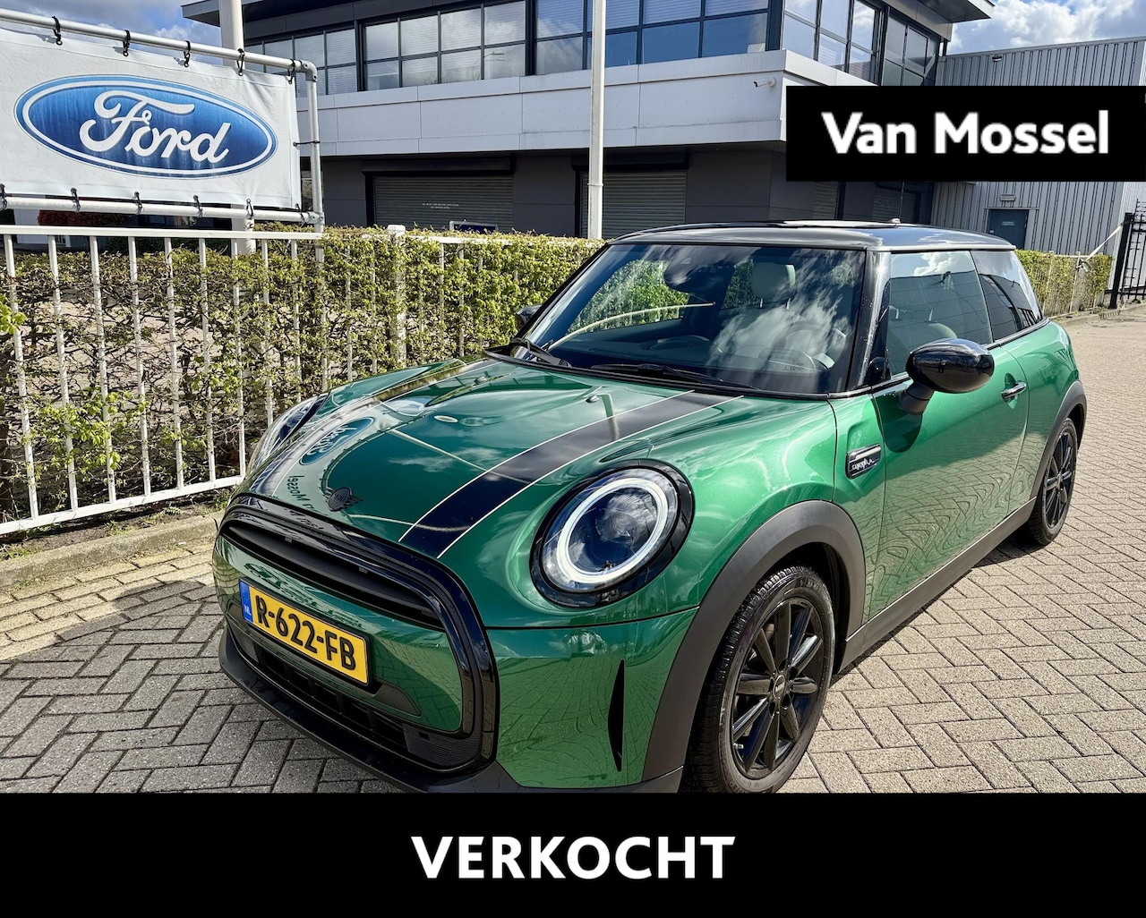 MINI 3-Deurs - 1.5 Cooper Camden Plus Edition | Automaat | Panorama Dak | Lederen Bekleding | Achteruitri - AutoWereld.nl