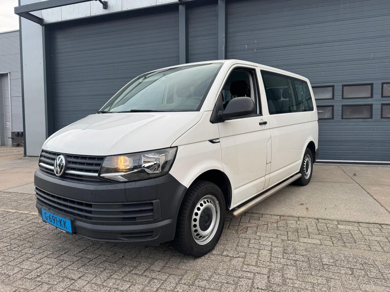 Volkswagen Transporter Kombi - 2.0 TDI L1H1 2.0 TDI L1H1 - AutoWereld.nl