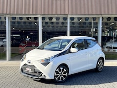 Toyota Aygo - 1.0 VVT-i X-joy | Apple CarPlay/Android Auto, Airco, Lichtmetalen velgen, Safety Sense, Mi