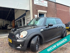 MINI 3-Deurs - 1.6 Cooper S Chili AIRCO&NAVI&SPORT UITLAAT&APK&NAP