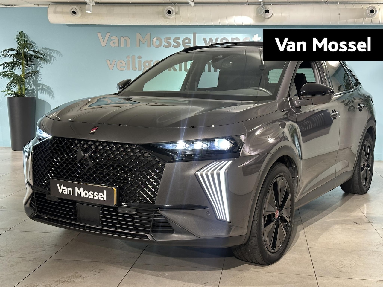DS 7 - E-Tense 300 4x4 Performance Line+ | 360° Camera | Focal Audio | Alcantara | Panoramadak - AutoWereld.nl