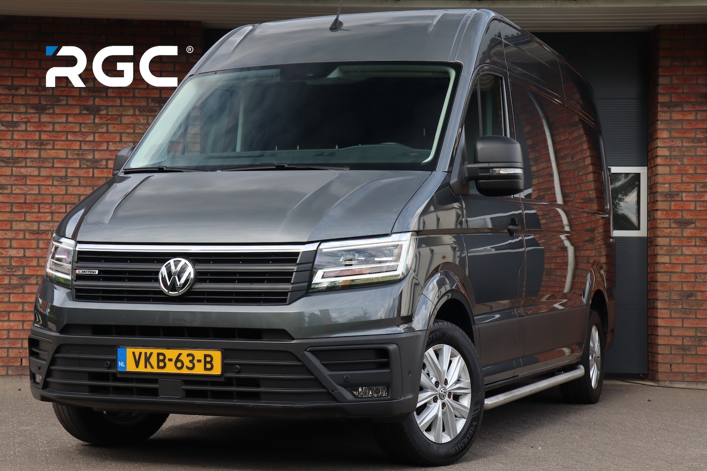 Volkswagen Crafter - 35 2.0 TDI L3H3 4Motion 1e eigenaar - AutoWereld.nl