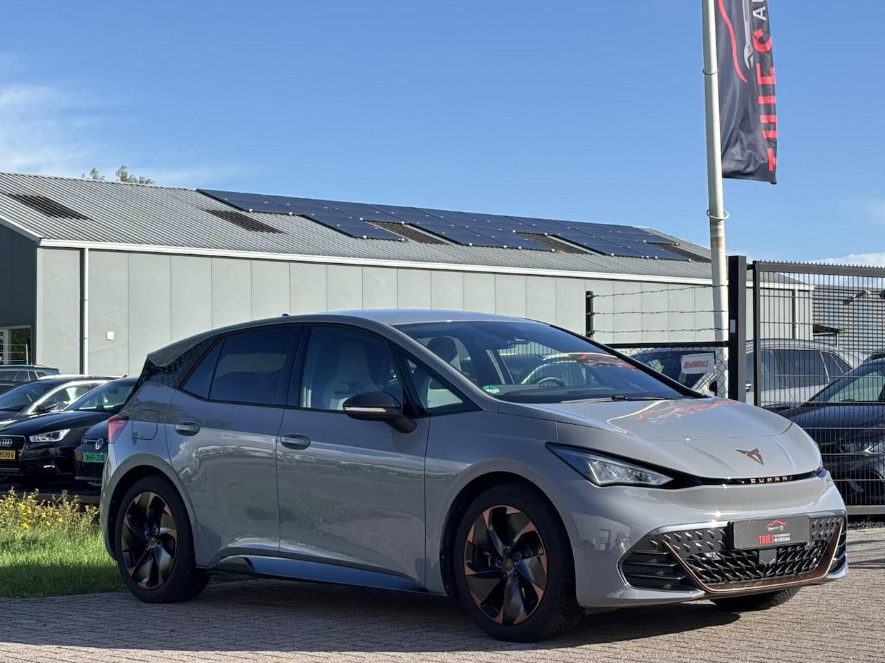 CUPRA Born - adrenaline 62 kWh 204 pk acc stuur vw camera - AutoWereld.nl