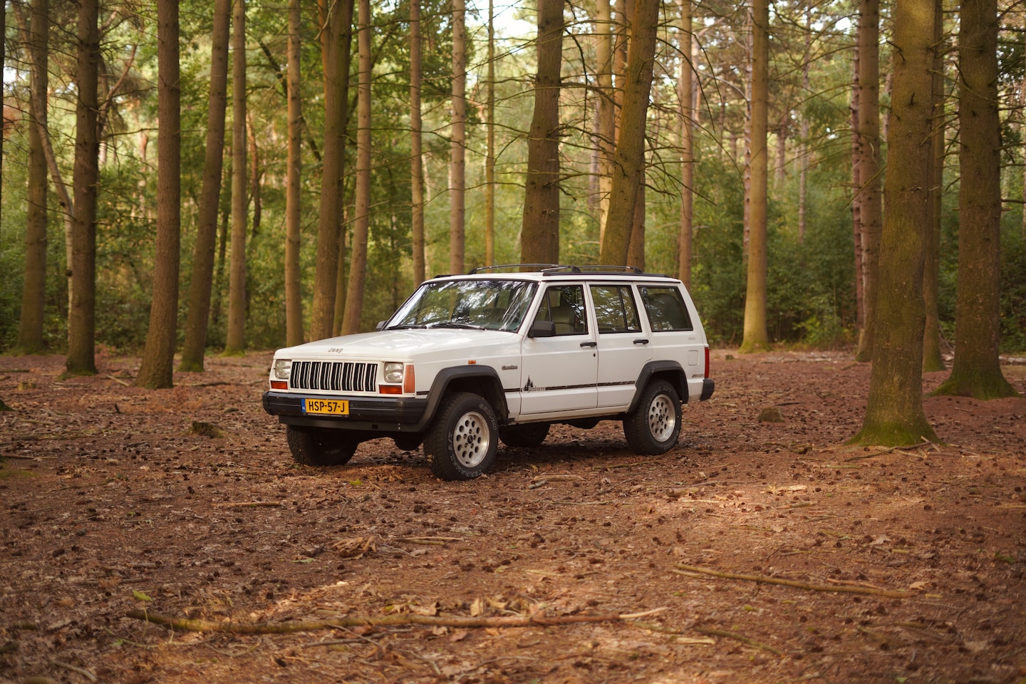 Jeep Cherokee - 2.5i Jamboree - AutoWereld.nl