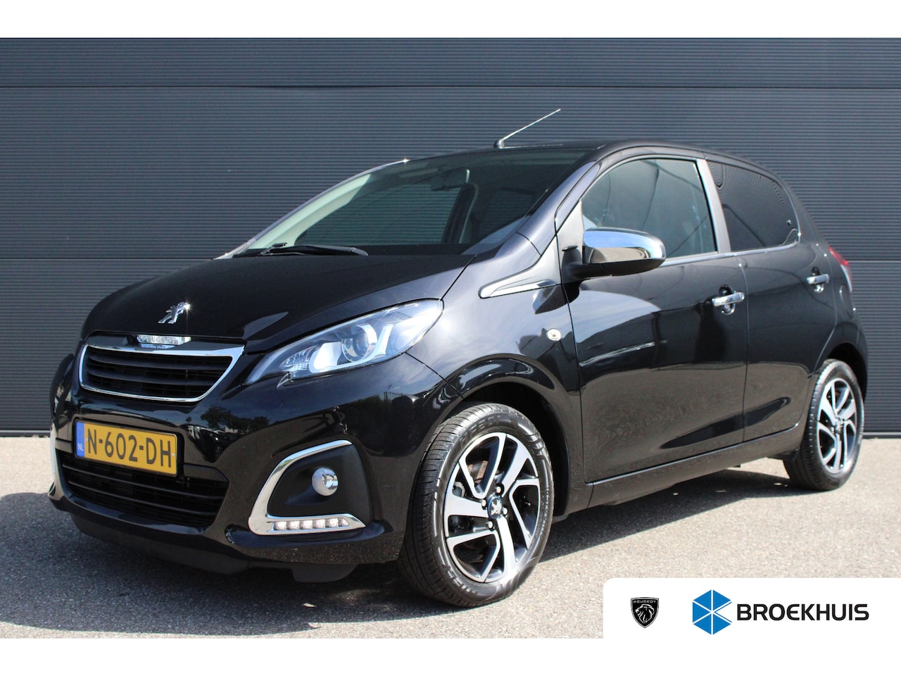 Peugeot 108 - 1.0 e-VTi Allure | Navi by app | Camera | Climate control | Apple carplay | NL auto | 32.0 - AutoWereld.nl