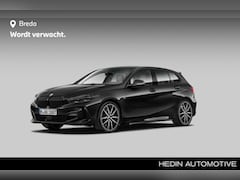 BMW 1-serie - 118i Introduction Edition | M-sport Pro. | M Sportremsysteem Rot | Comfort Access | Stoel