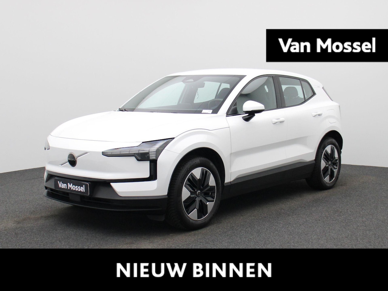 Volvo EX30 - P5 Long Range Core | Apple Carplay / Android Auto | Climate Control | Parkeersensoren | Le - AutoWereld.nl