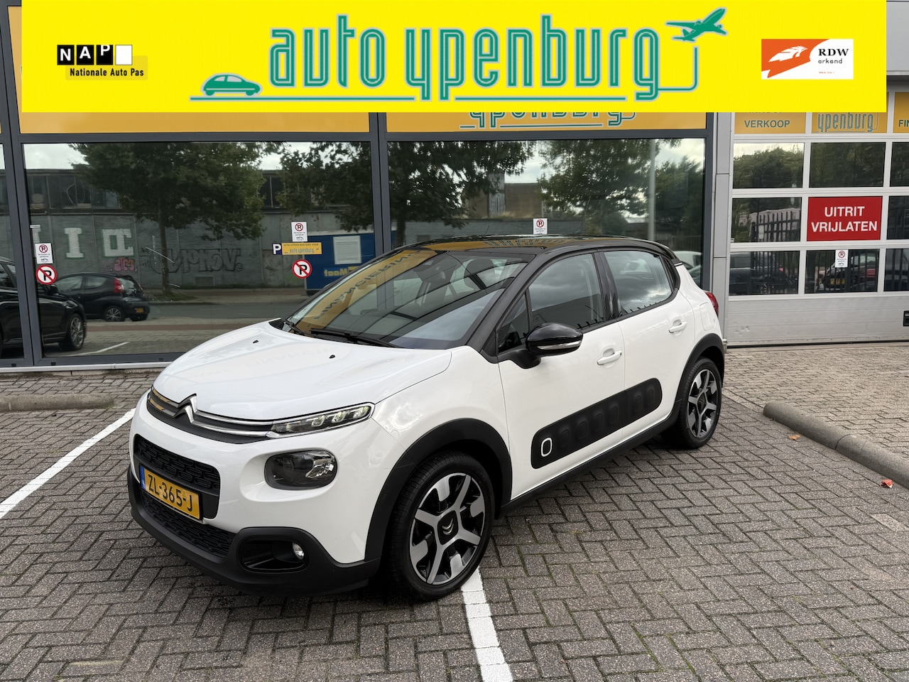 Citroën C3 - 1.2 PureTech S&S Shine TwoTone *Carplay * 85.728 KM * - AutoWereld.nl