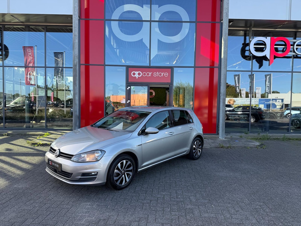 Volkswagen Golf - 1.2 TSI Connected Series 1.2 TSI Connected Series - AutoWereld.nl