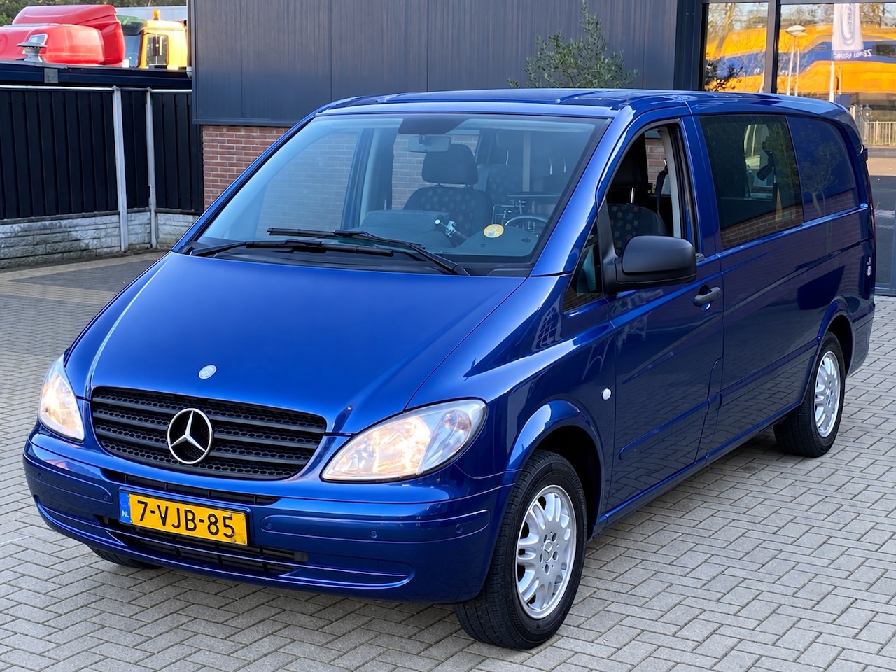 Mercedes-Benz Vito - 111 CDI 320 Lang luxe ROLSTOELBUS WELZORG AANGEPAST - AutoWereld.nl