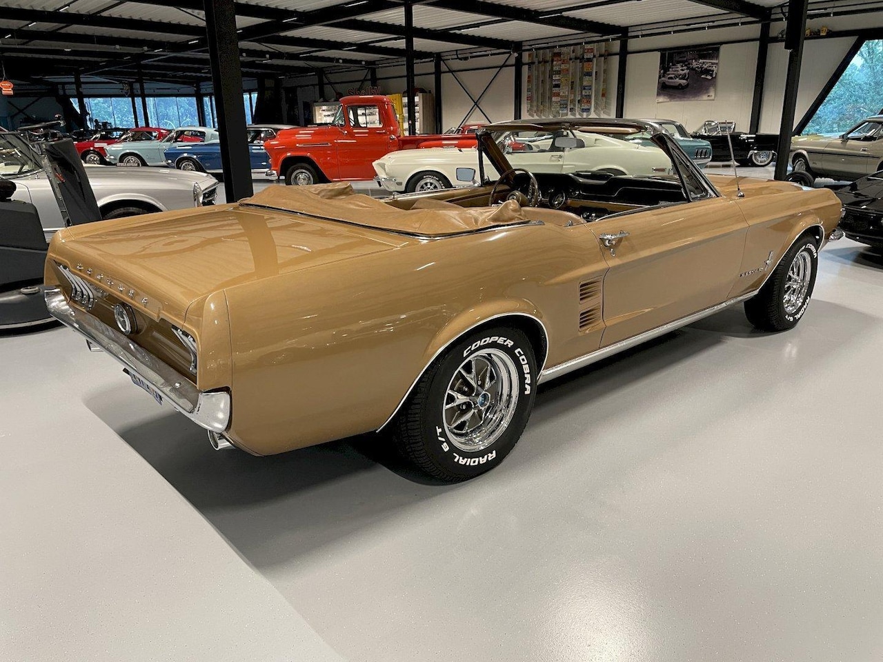 Ford Mustang Convertible - s-code 390 325hp - AutoWereld.nl