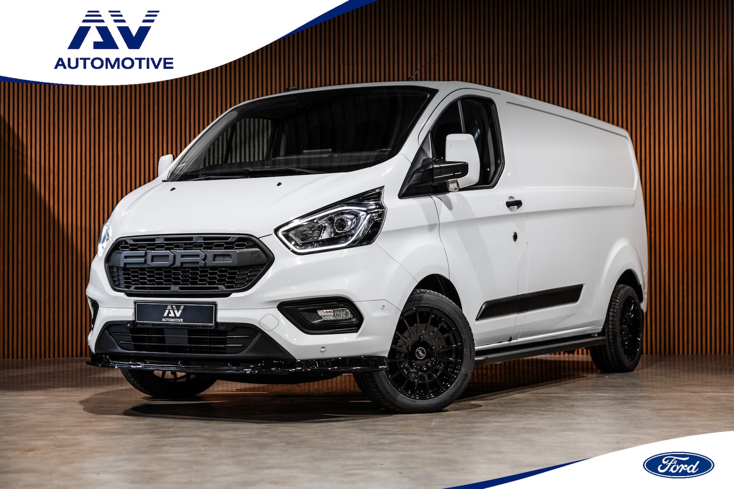 Ford Transit Custom - 340 2.0 TDCI L2H1 | CarPlay | Camera | Blind Spot | Stoelverwarming | Trekhaak | 3-Zitter - AutoWereld.nl