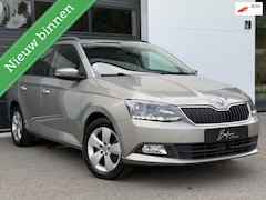 Skoda Fabia Combi - 1.2 TSI Style AUTOMAAT|Trekhaak|Parksensor