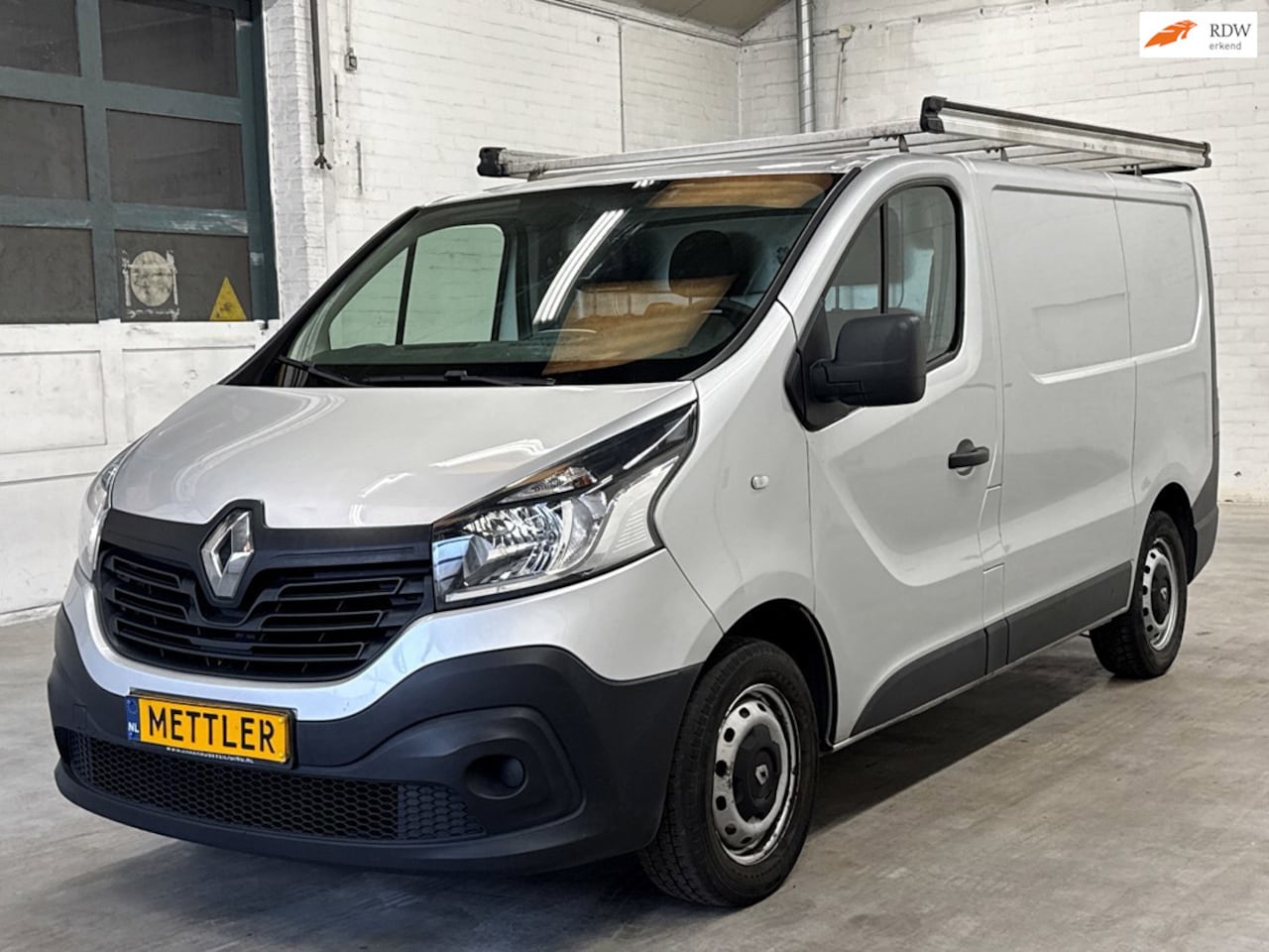Renault Trafic - 1.6 dCi T29 L1H1 Comfort Energy | Navigatie | Airco | Trekhaak - AutoWereld.nl