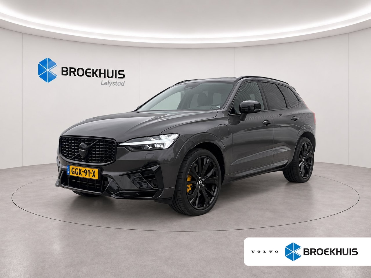 Volvo XC60 - 2.0 T6 PLUG-IN HYBRID 406PK AWD ULTIMATE BLACK EDITION SOH 100% / NAVI / LEDER / CLIMA / F - AutoWereld.nl