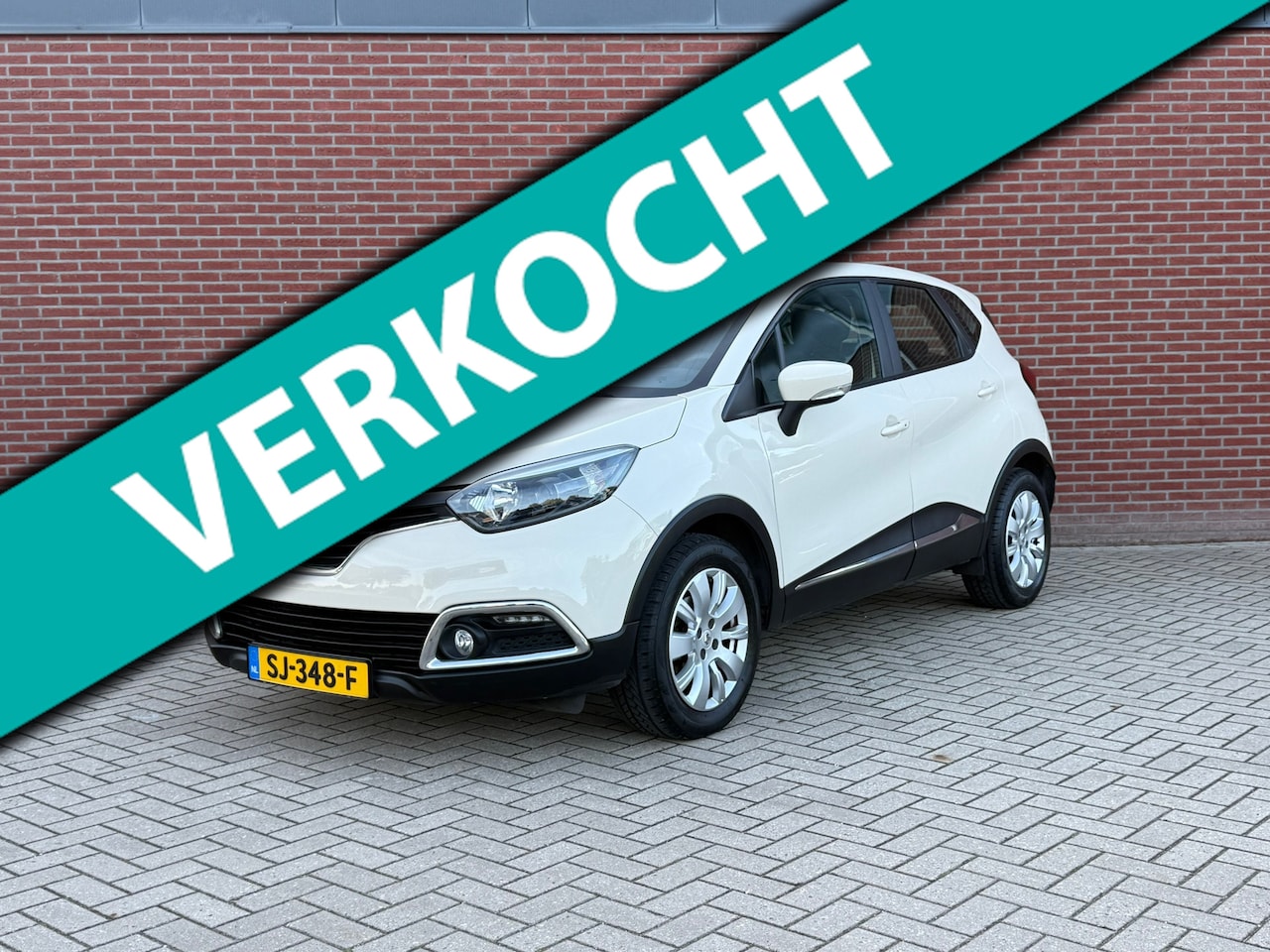 Renault Captur - 0.9 TCe Expression / Airco / Cruise control / Trekhaak - AutoWereld.nl