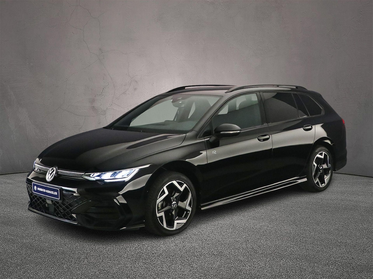 Volkswagen Golf Variant - 1.5 eTSI R-Line 150pk DSG Automaat, Adaptive cruise control, Achteruitrijcamera, Stoelverw - AutoWereld.nl