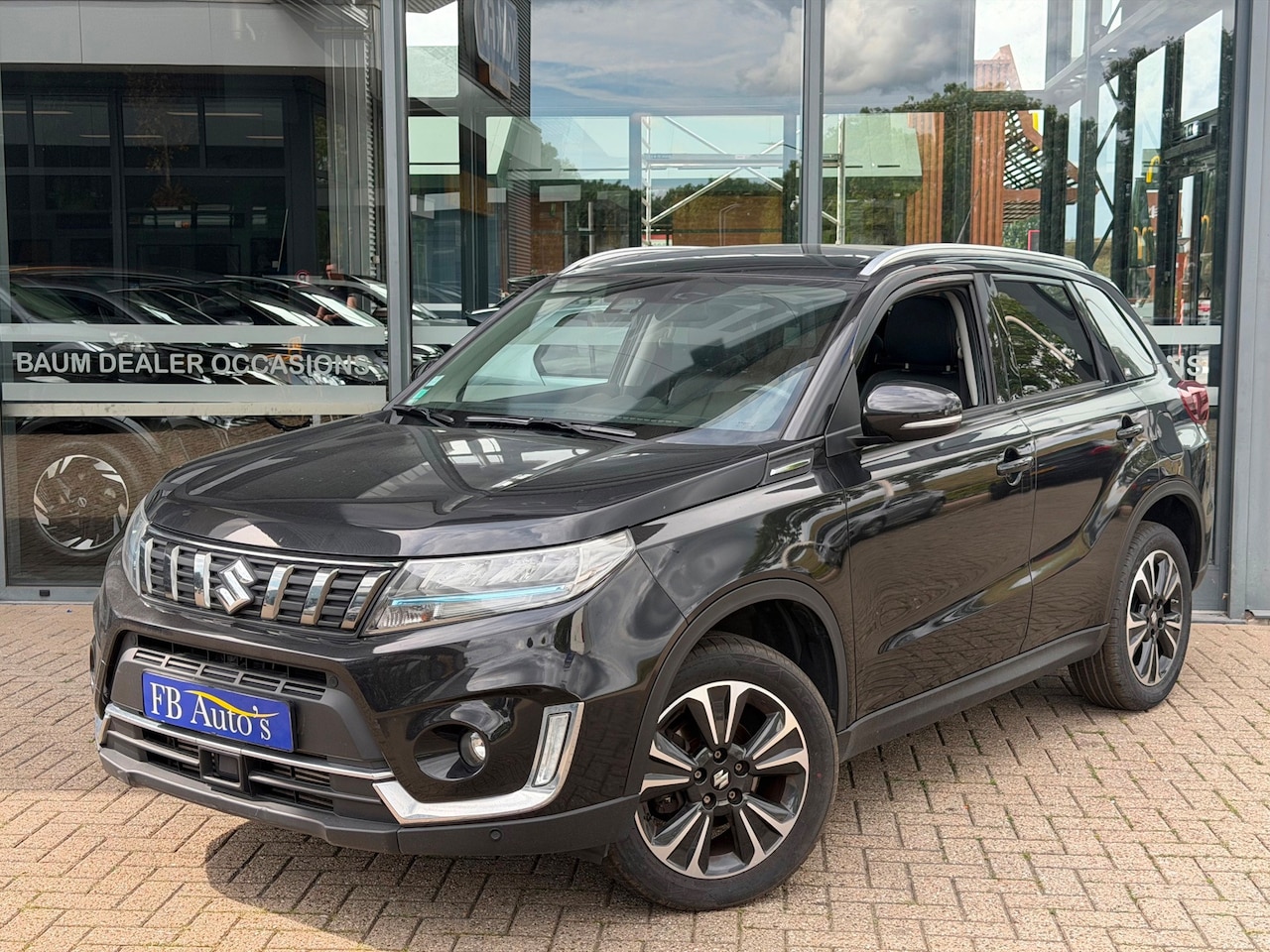 Suzuki Vitara - 1.4 Boosterjet Style Smart Hybrid Airco Lmv Navi Pano - AutoWereld.nl
