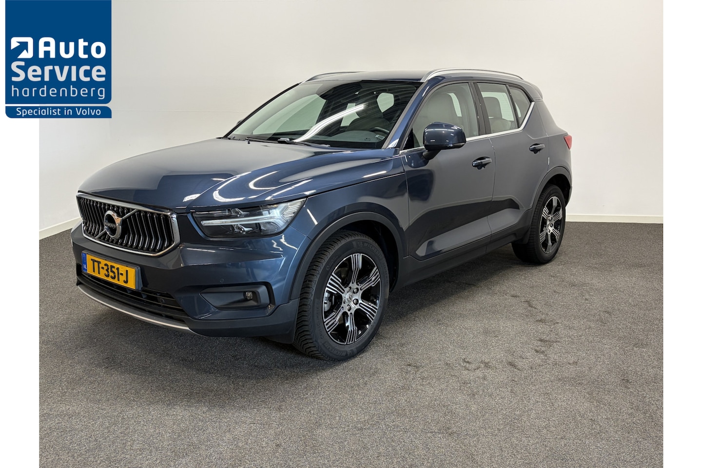 Volvo XC40 - 2.0 T4 190pk AUT8 Inscription Leer/ Stoelverw./ Camera/ Navigatie - AutoWereld.nl