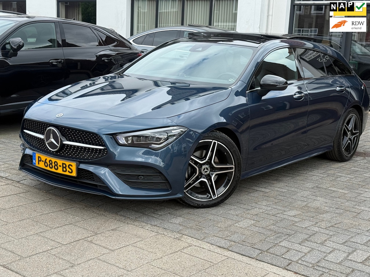Mercedes-Benz CLA-klasse Shooting Brake - 180 Business Solution AMG 180 Business Solution AMG, Panoramadak,Navigatie,Stoelverwarming,Climate control - AutoWereld.nl