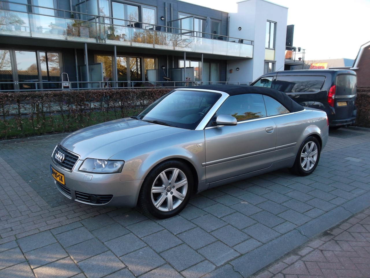 Audi A4 Cabriolet - 2.4 V6 125KW Cabrio 2002 Grijs Airco Nieuwe APK