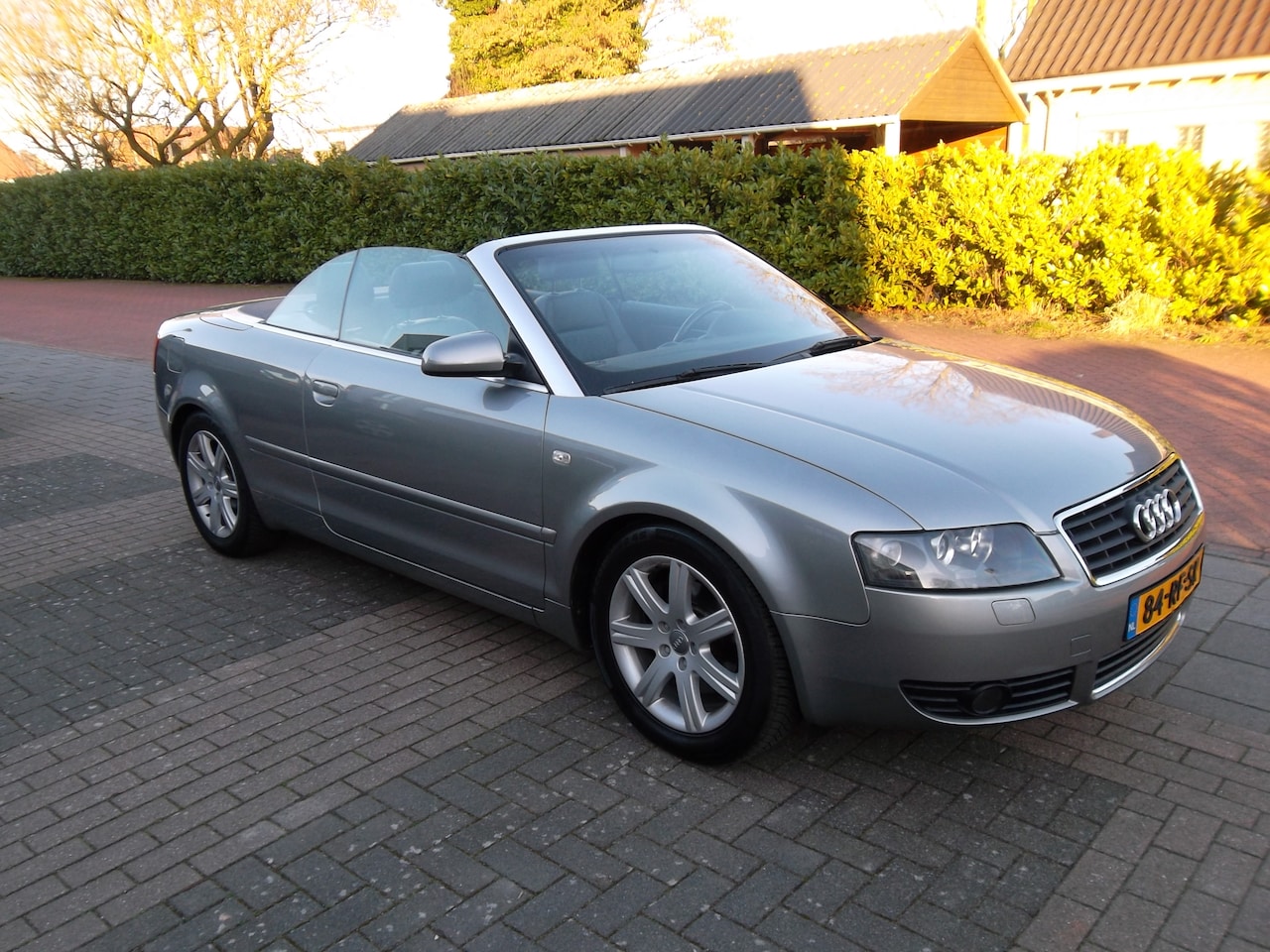 Audi A4 Cabriolet - 2.4 V6 125KW Cabrio 2002 Grijs Airco Nieuwe APK
