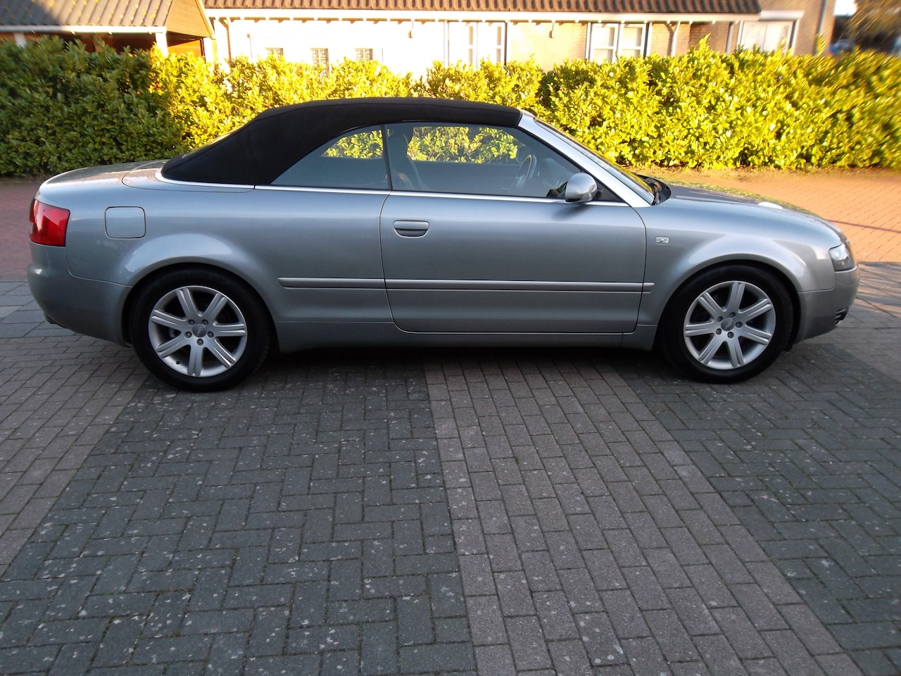 Audi A4 Cabriolet - 2.4 V6 125KW Cabrio 2002 Grijs Airco Nieuwe APK