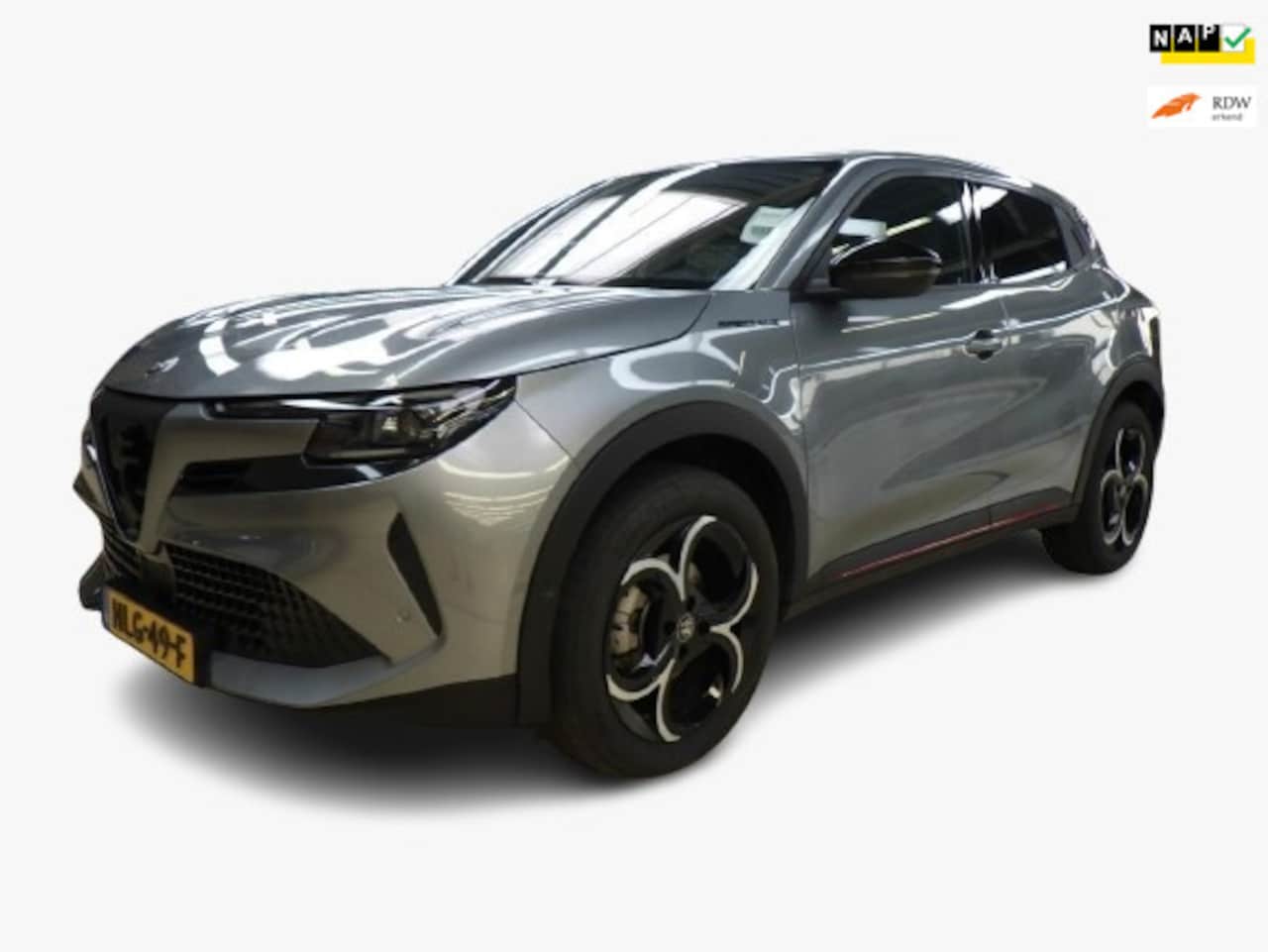 Alfa Romeo Junior - 1.2 Turbo Hybrid Ibrida Speciale MATRIX LED/DODEHOEK DETECTIE/VERWARMD VOORRUIT - AutoWereld.nl