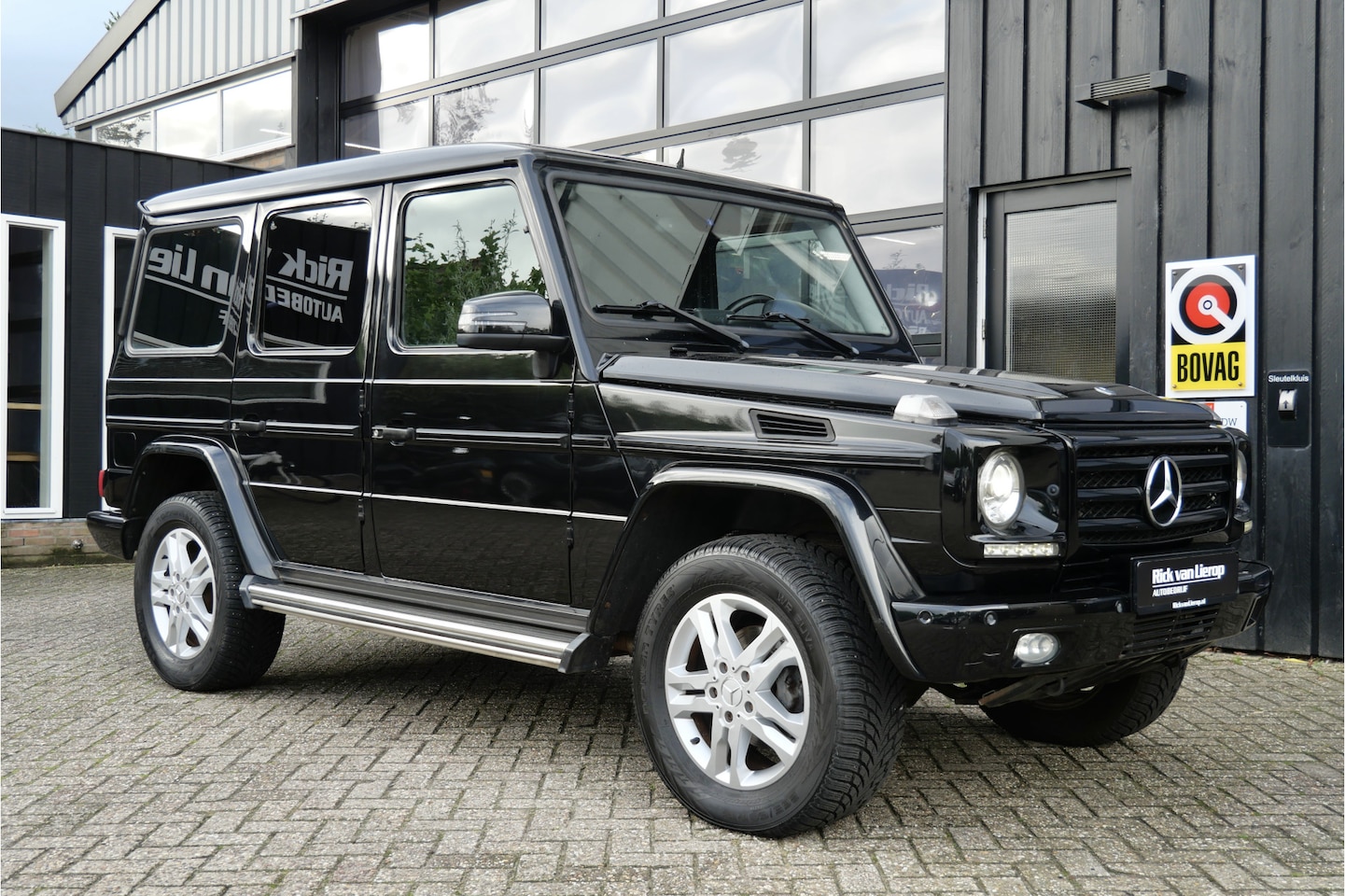 Mercedes-Benz G-klasse - 350 D V6 211 PK Bluetec Anniversary Edition | Grijs Kenteken | LED | Schuifdak | Trekhaak - AutoWereld.nl