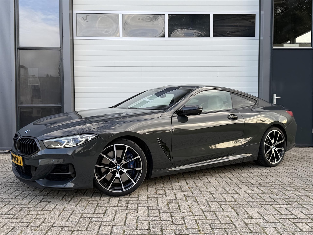 BMW 8-serie - 850i High Executive B&W Carbon alle - AutoWereld.nl