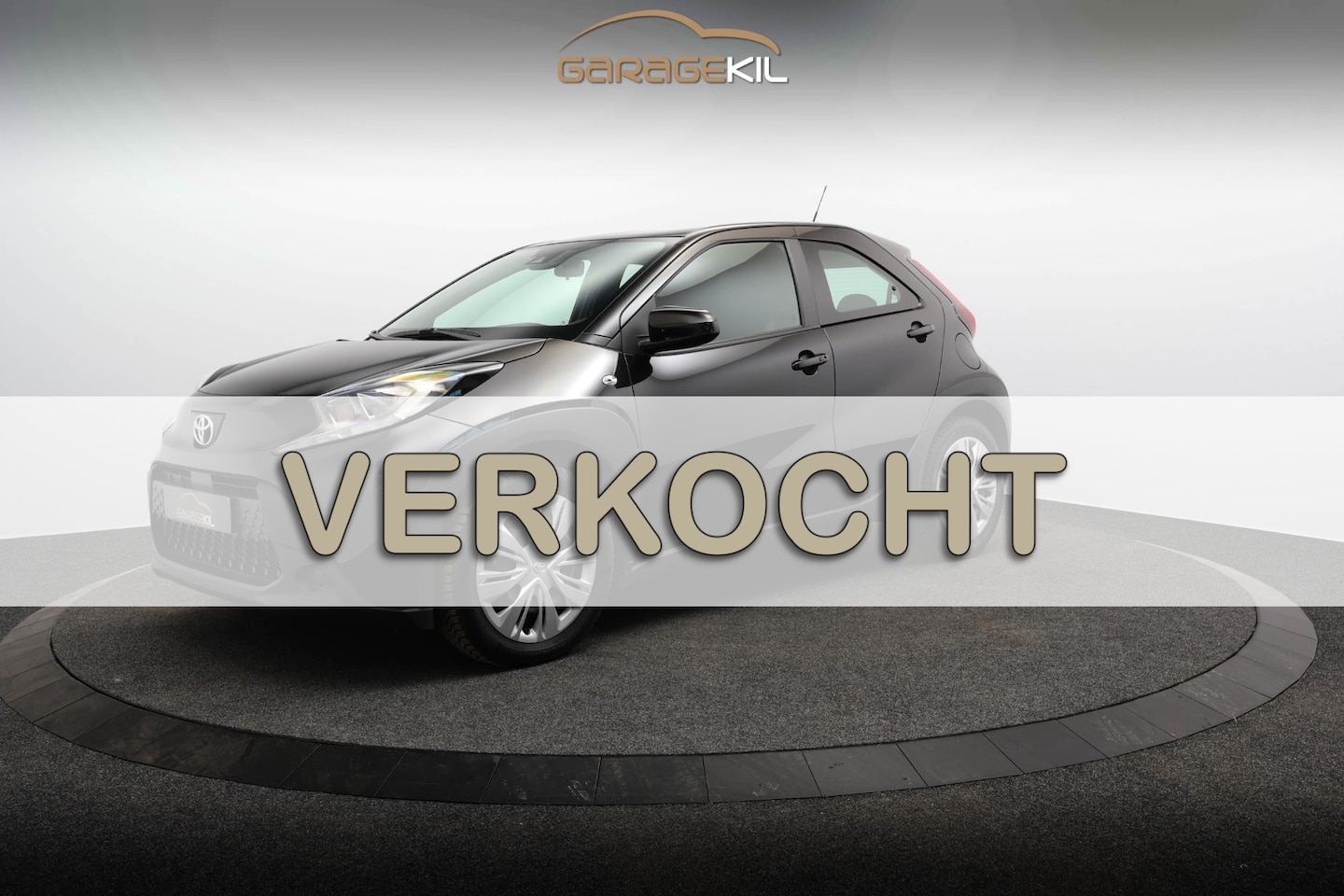 Toyota Aygo X - 1.0 VVT-i MT Play Dealeronderh. / Smartphone Integratie / DAB radio / Achteruitrijcamera / - AutoWereld.nl